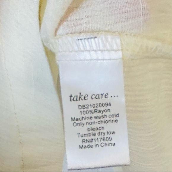 DownEast Cream Blouse‎ with Floral Embroidery - Picture 5 of 8